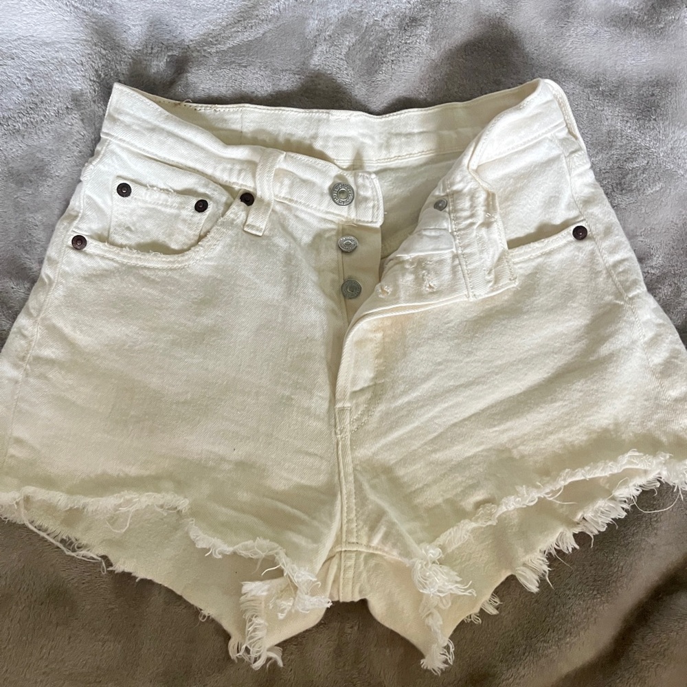 LEVI 501 SHORTS